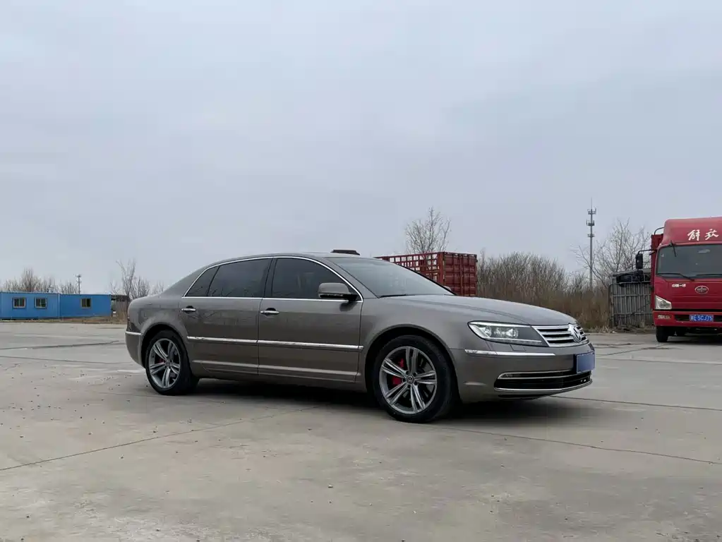 VOLKSWAGEN PHAETON