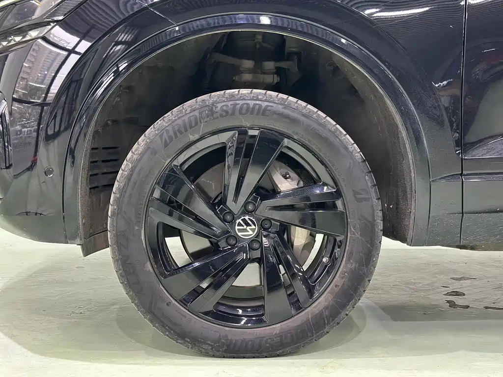 Volkswagen Touareg — миниатюра 15