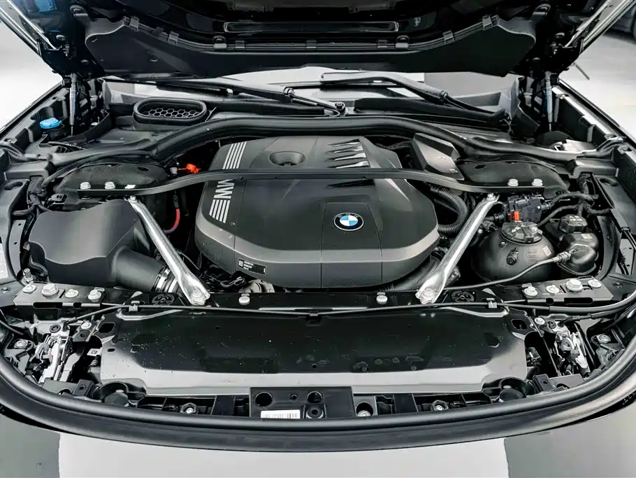 BMW 7 Series — миниатюра 26