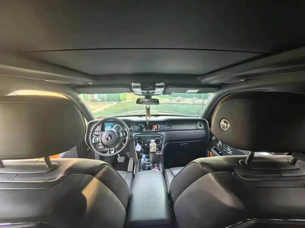 Rolls-Royce Cullinan — миниатюра 3