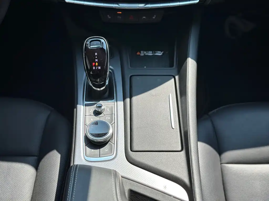 Cadillac CT5 2024 — фото 12