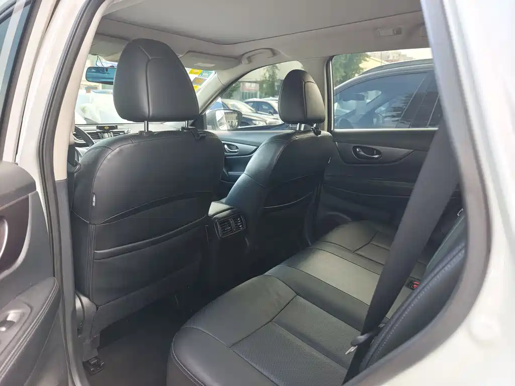 Nissan X-Trail 2014 2.0L CVT Comfort 2WD