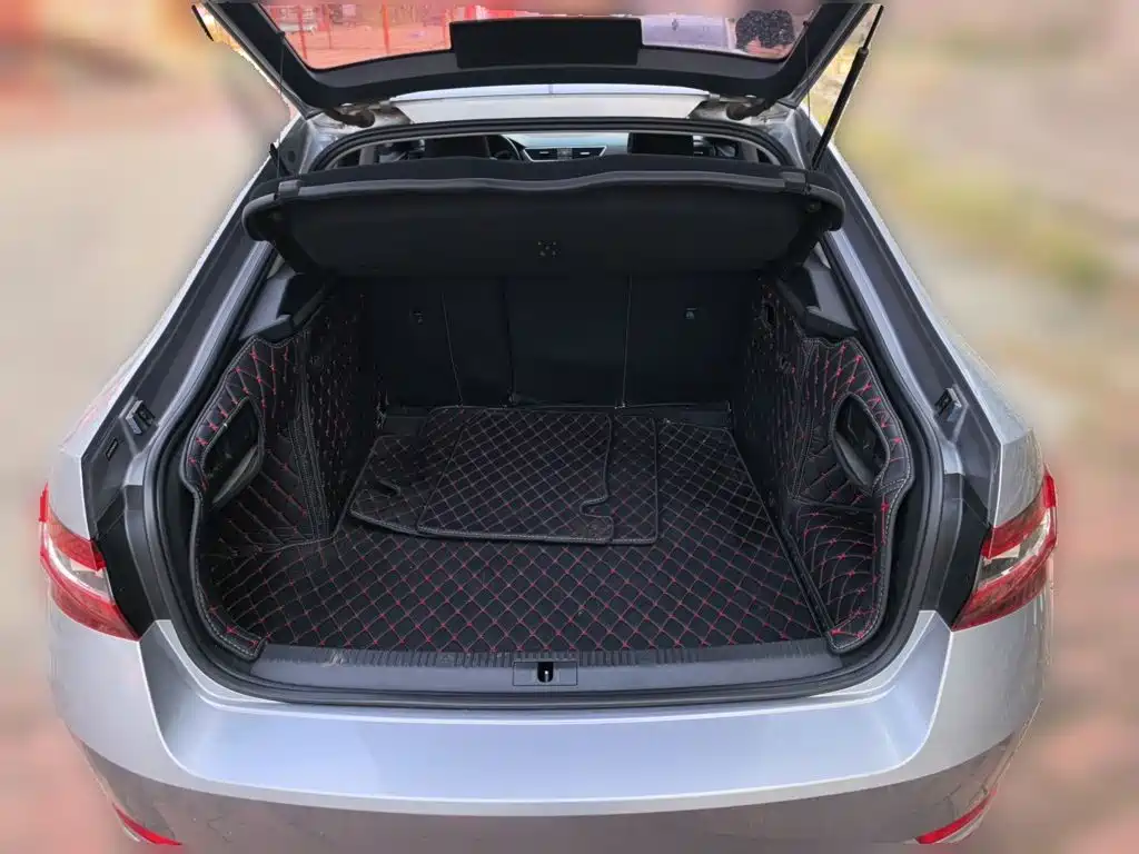 Skoda Superb — миниатюра 15