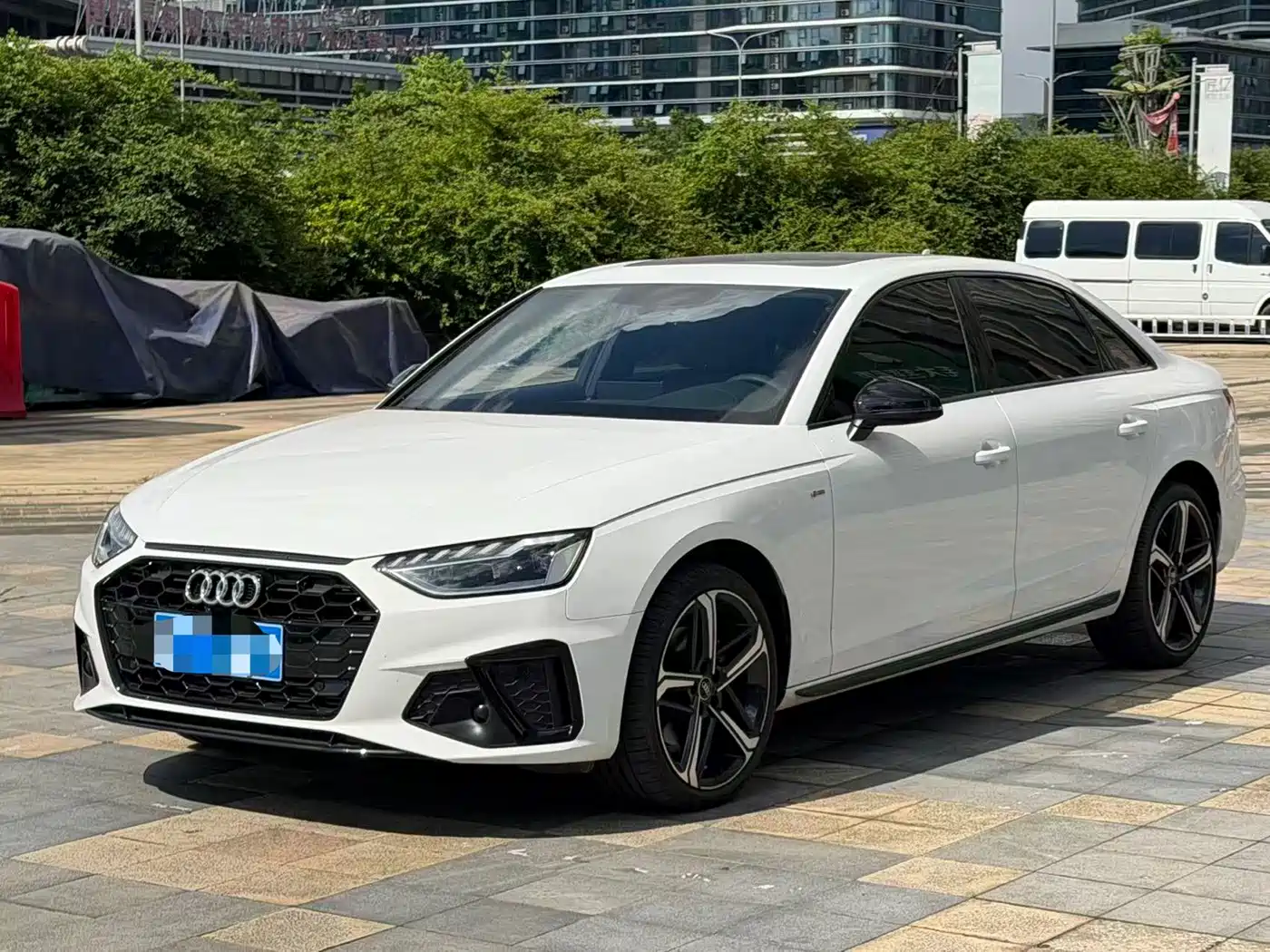 奥迪A4L 2025款 200万辆悦享版 40 TFSI 豪华动感型 2025