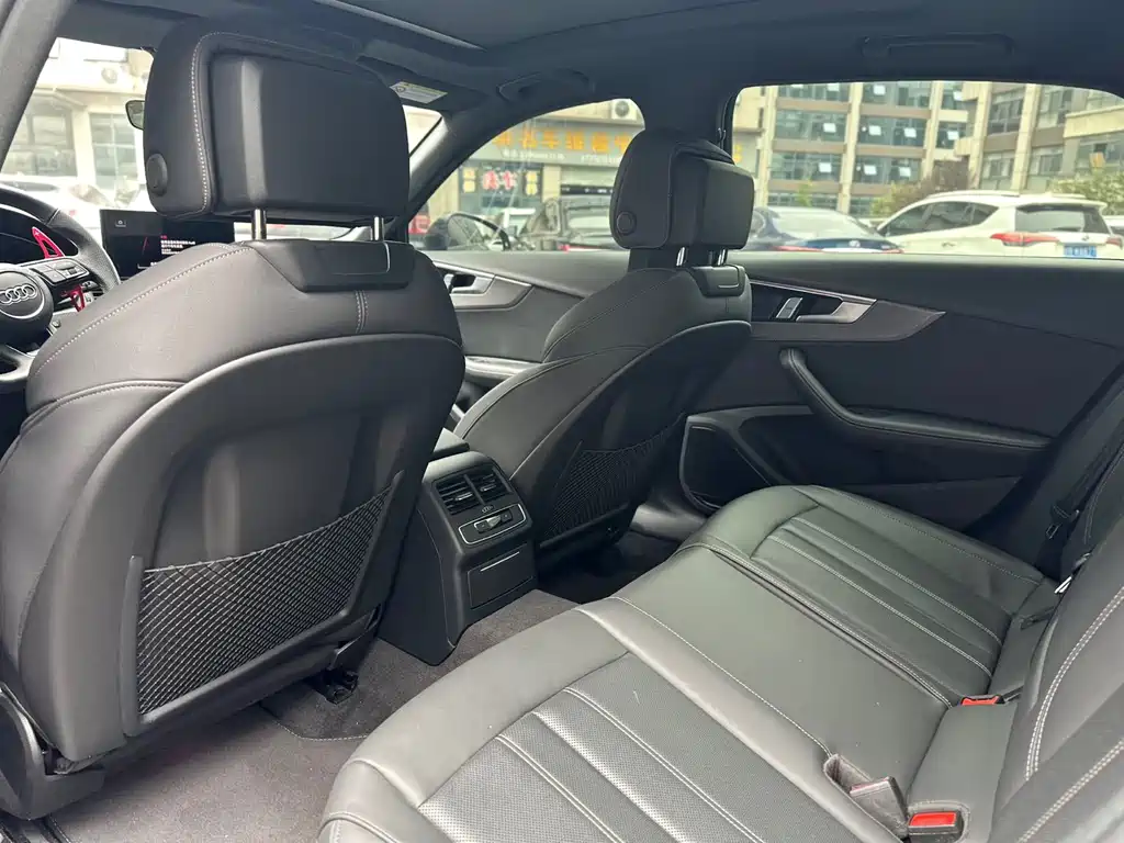 Audi A4L — миниатюра 5