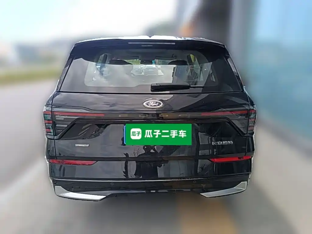 Ford Edge — миниатюра 8