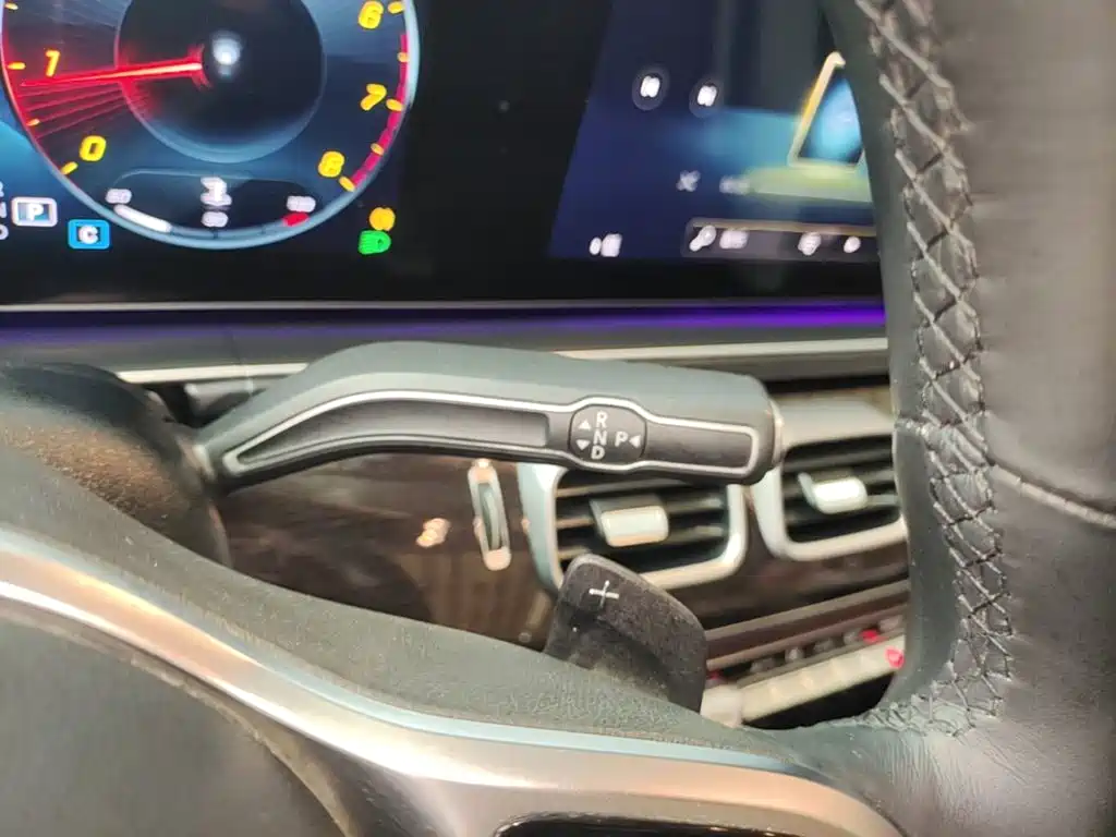 Mercedes-Benz GLE (Import) — миниатюра 14