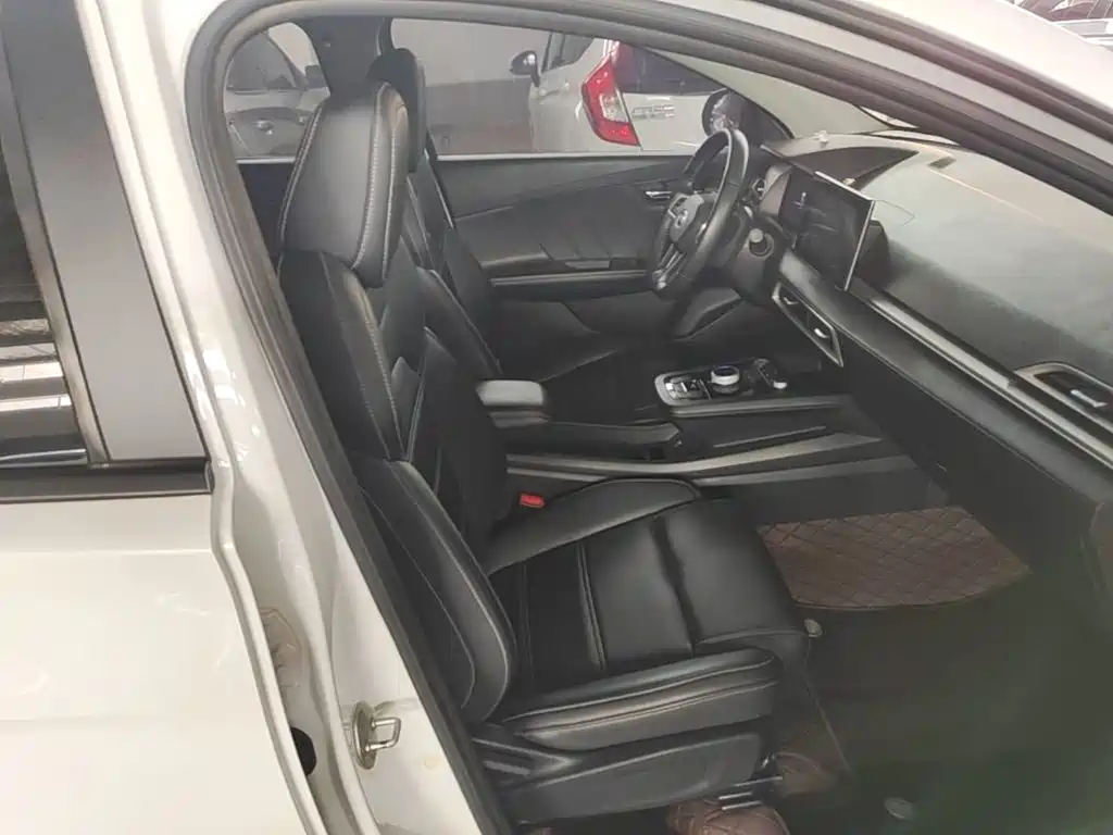 BYD e3 — миниатюра 14
