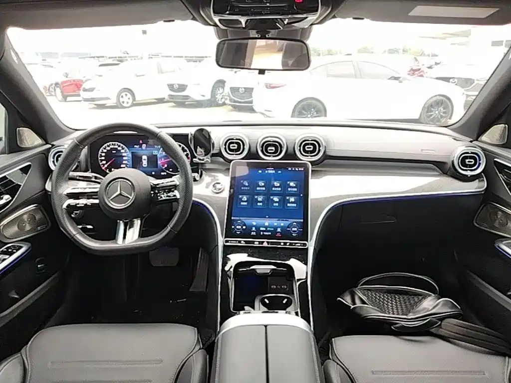 Mercedes-Benz C-Class 2023 — фото 9