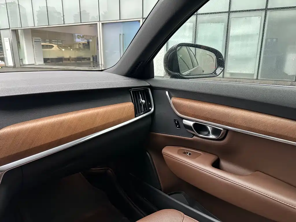 Volvo S90 — миниатюра 11