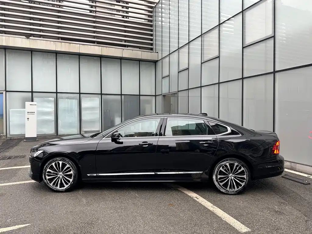 Volvo S90 — миниатюра 5