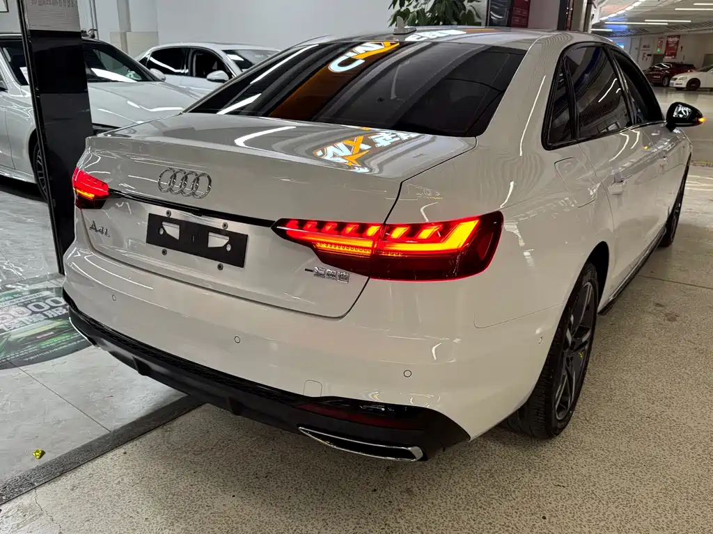 Audi A4L — миниатюра 12