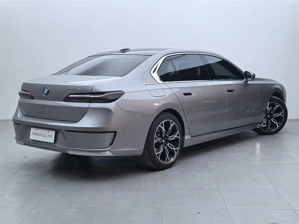 BMW 7 Series 7 2023 735Li Luxury