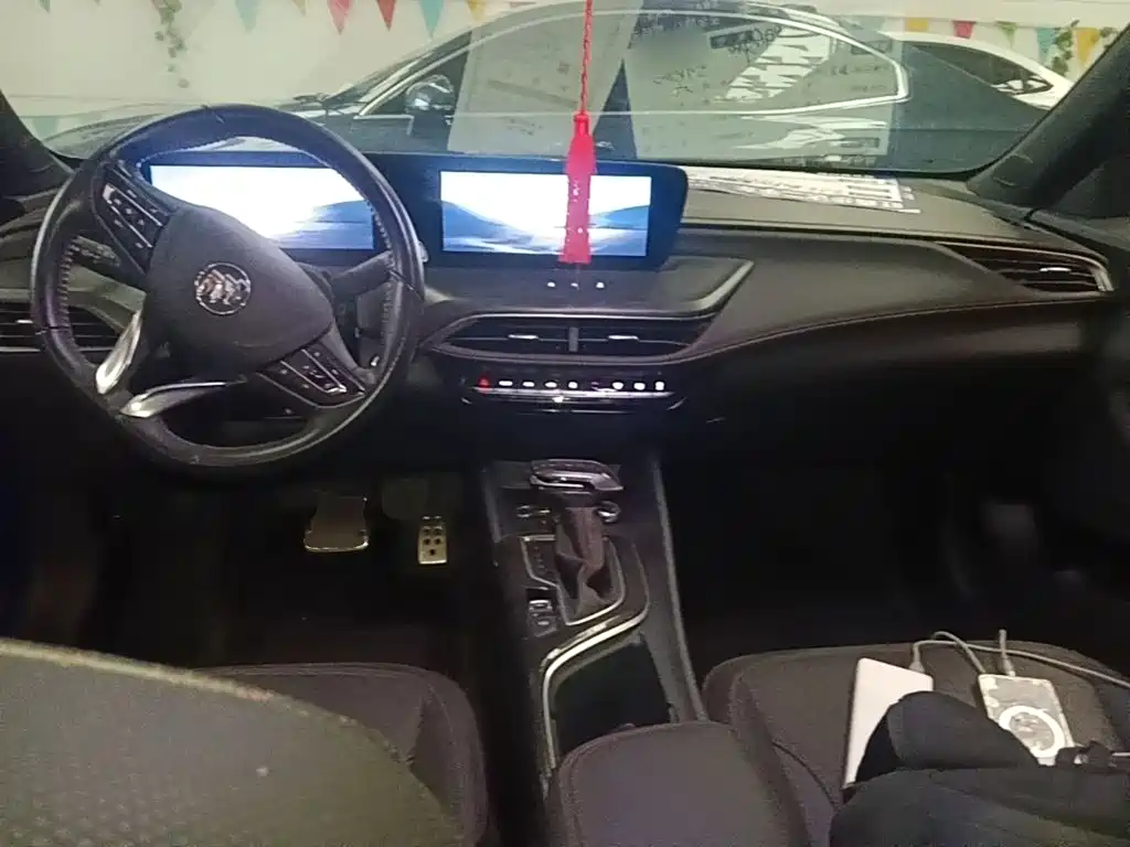 Buick Verano — миниатюра 10