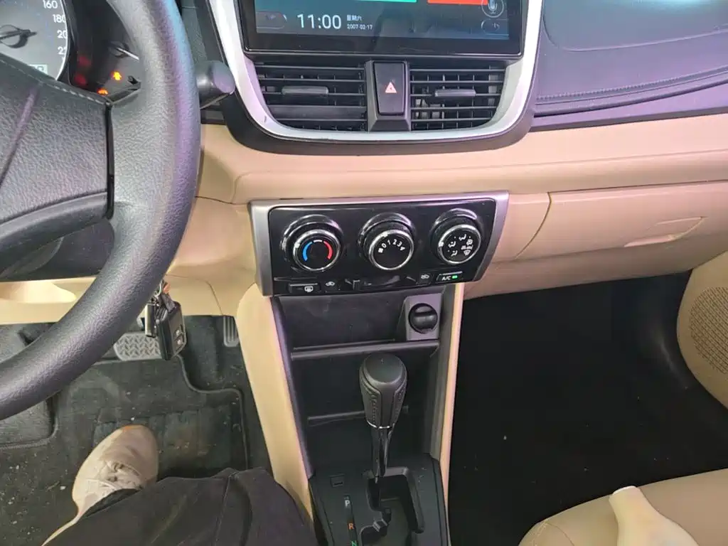 Toyota Vios FS — миниатюра 13