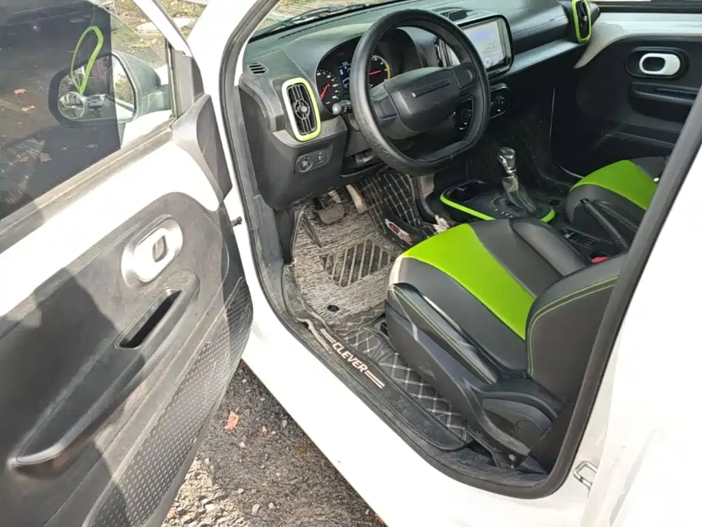 Roewe Clever — миниатюра 16