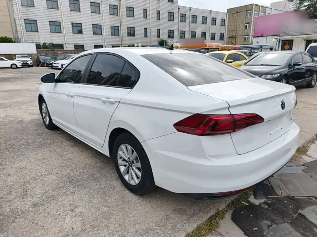 Volkswagen Bora — миниатюра 5