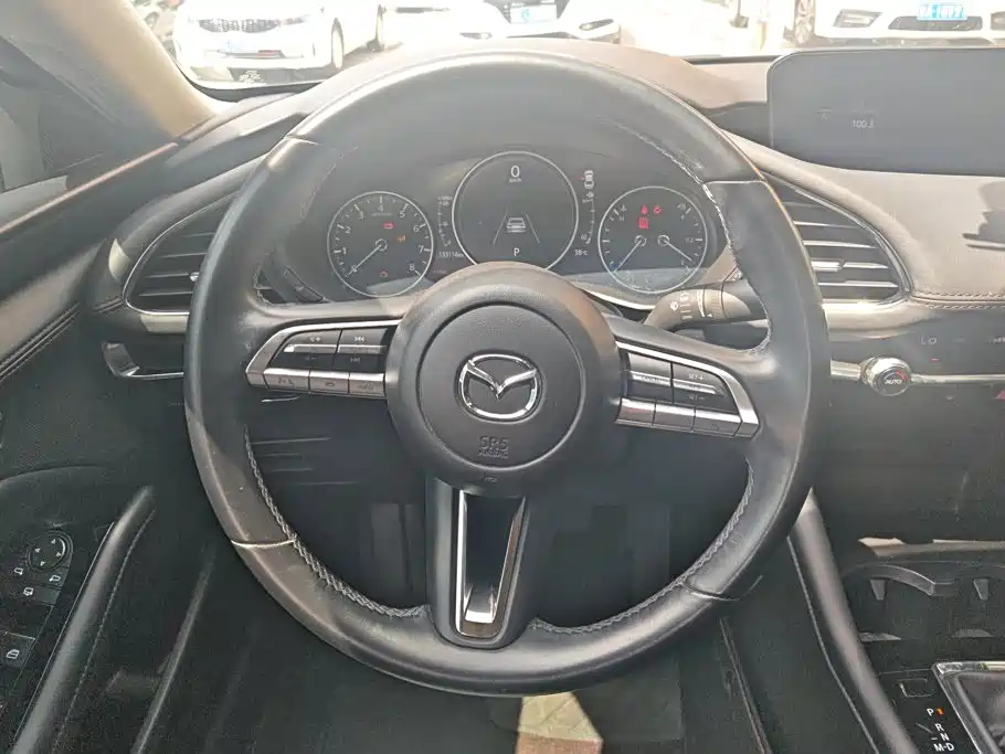 Mazda 3 Axela — миниатюра 15