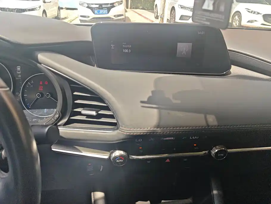 Mazda 3 Axela — миниатюра 13
