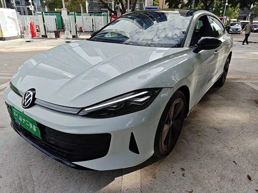 Volkswagen Lamando — миниатюра 2