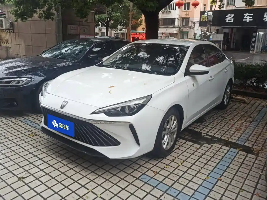 Roewe i5