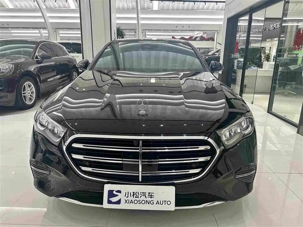 Mercedes-Benz E-Class — миниатюра 2