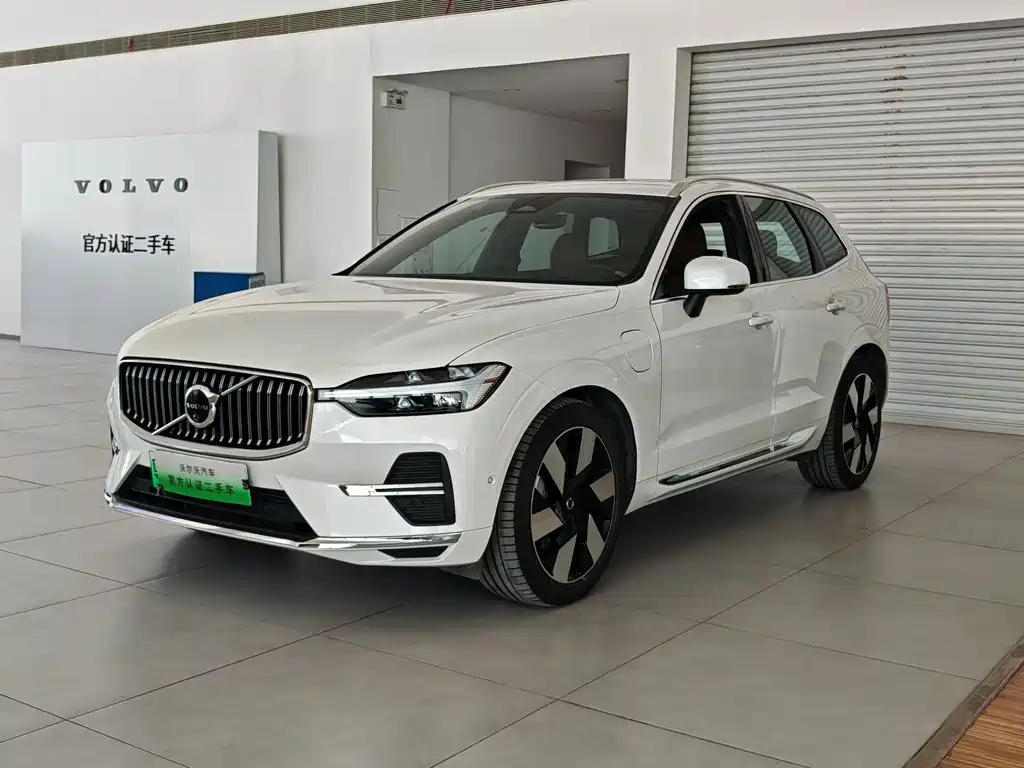Volvo XC60 PHEV 2024