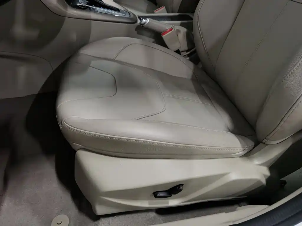 Ford Focus — миниатюра 20