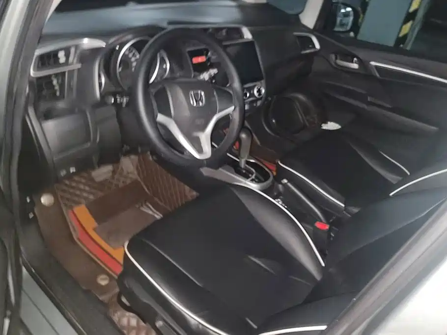 Honda Fit — миниатюра 9