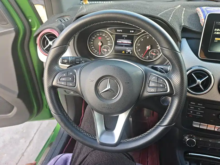 Mercedes-Benz B-Class — миниатюра 15