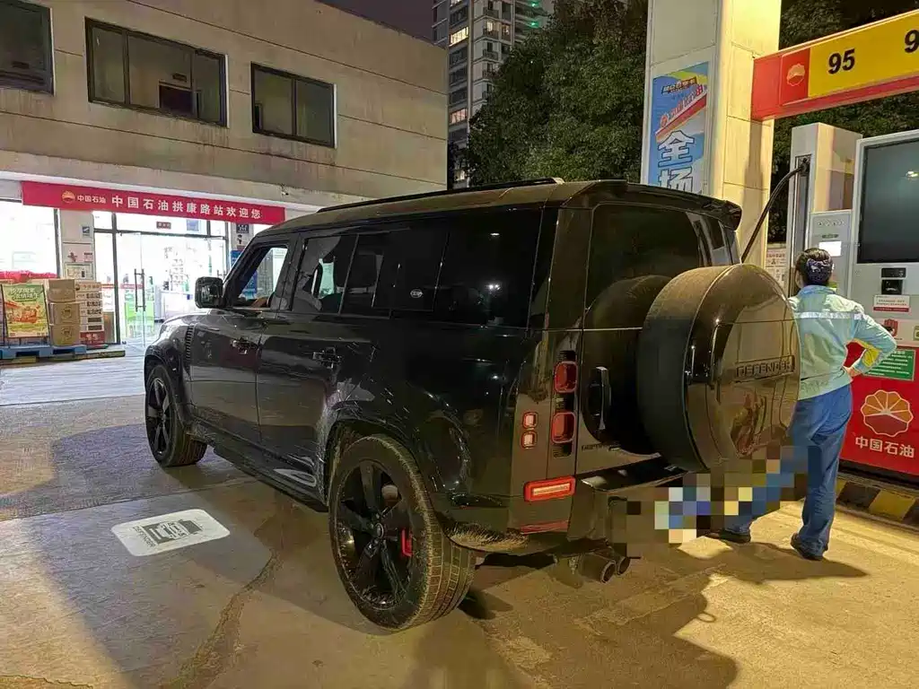 Land Rover Defender — миниатюра 5