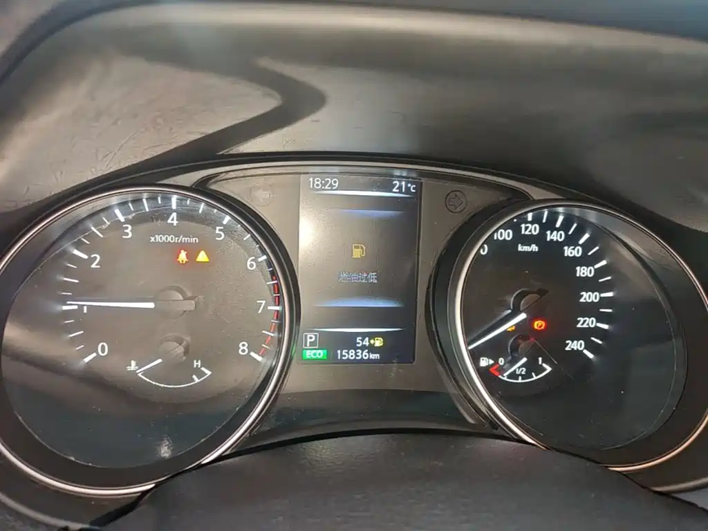 Nissan Qashqai — миниатюра 12