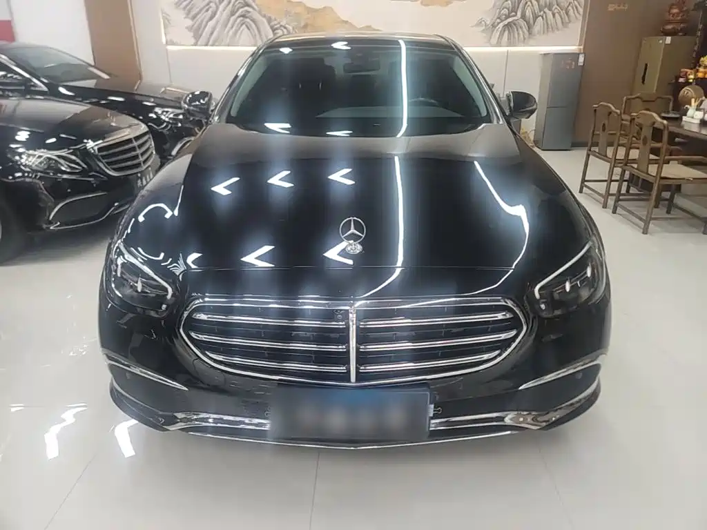 Mercedes-Benz E-Class — миниатюра 3