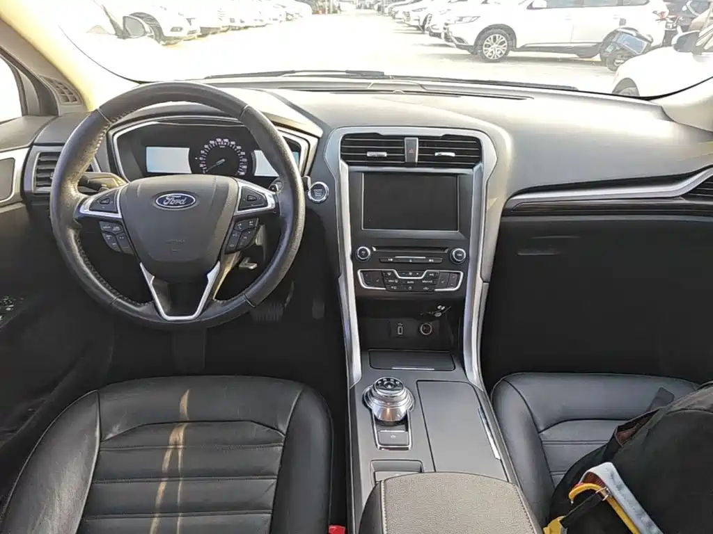 Ford Mondeo — миниатюра 10