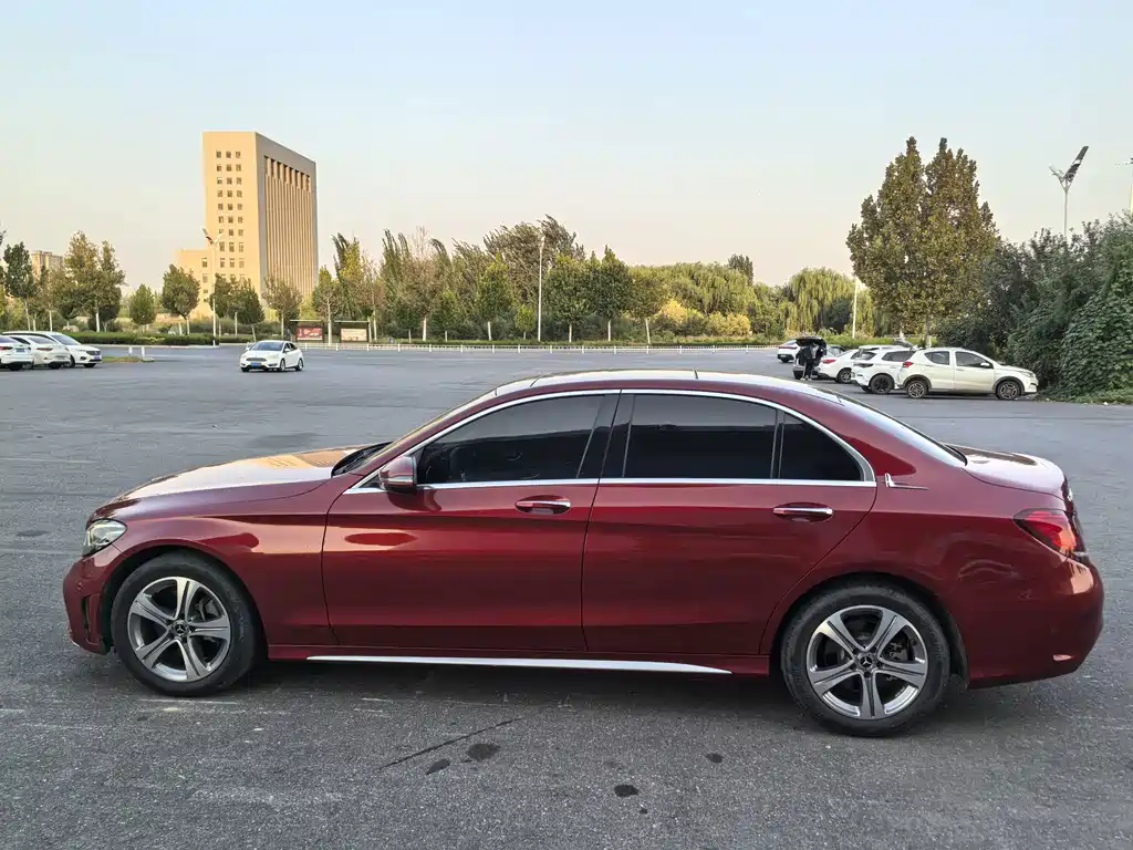 Mercedes-Benz C-Class — миниатюра 6