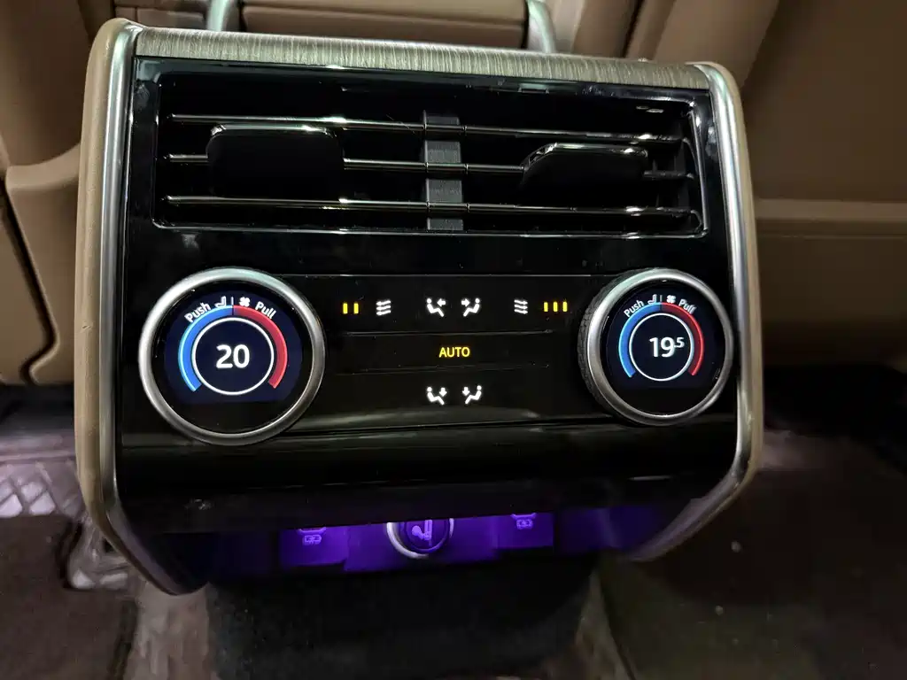 Land Rover Range Rover — миниатюра 6