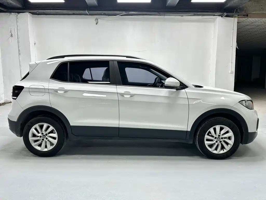 VOLKSWAGEN EXPLORING THE SHADOW