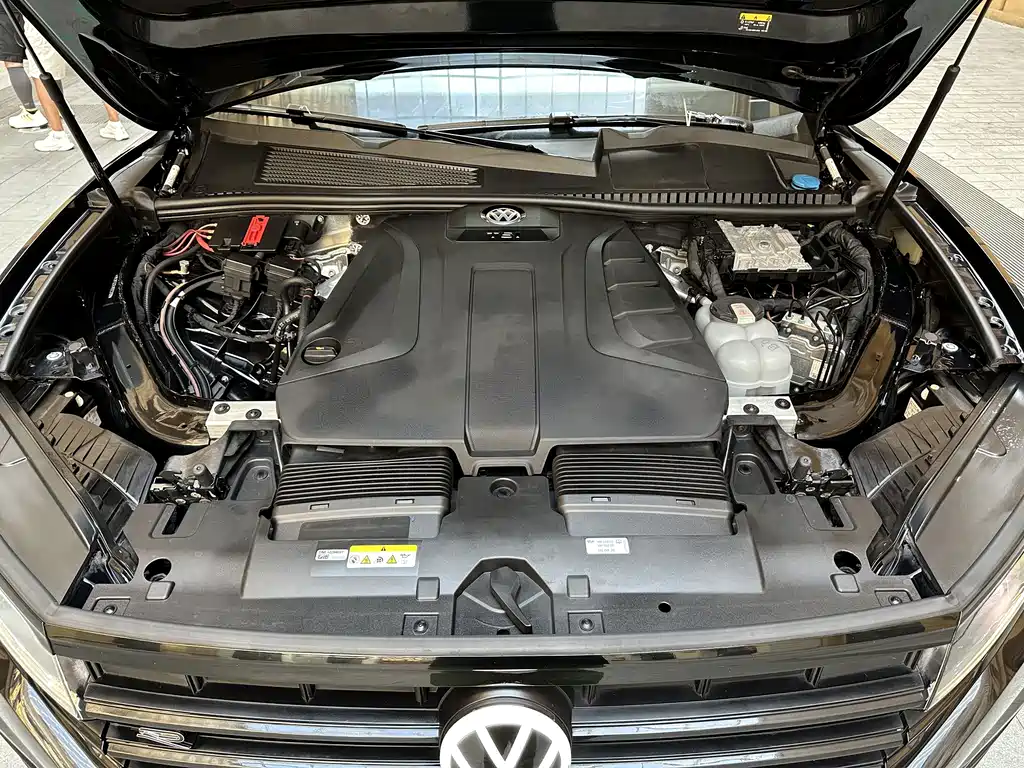 Volkswagen Touareg — миниатюра 12