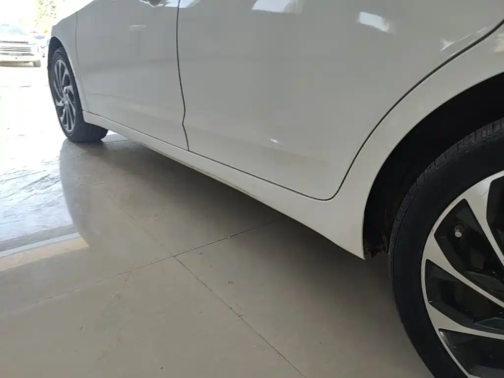Hyundai Elantra — миниатюра 22