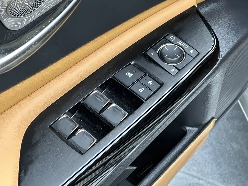 Lexus ES 2024 — фото 12
