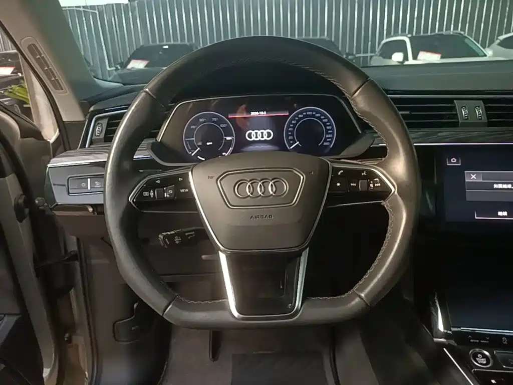 Audi e-tron — миниатюра 11