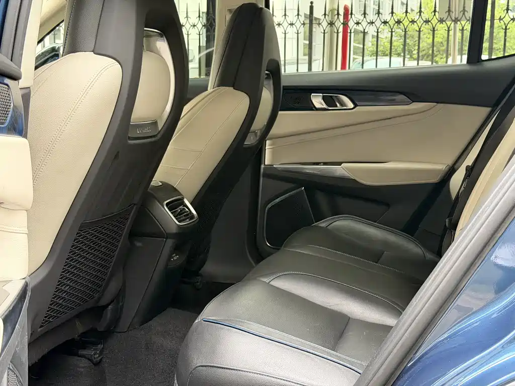 Lynk & Co 01 2019 2.0T Pro VI