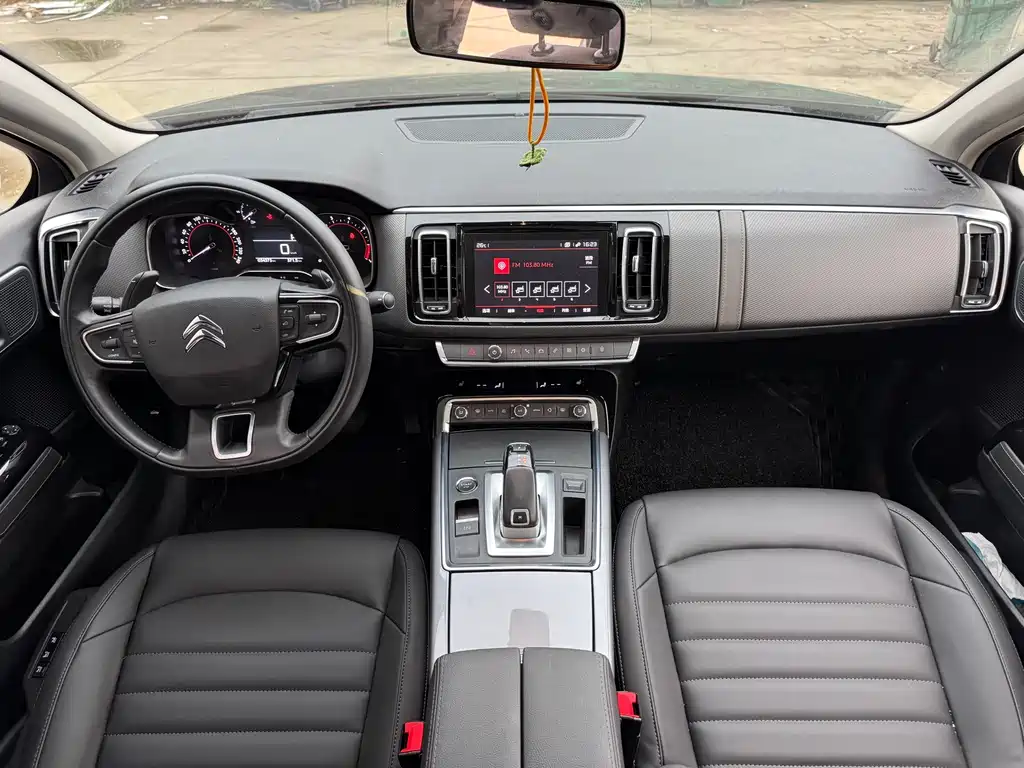 Citroen C6 — миниатюра 5
