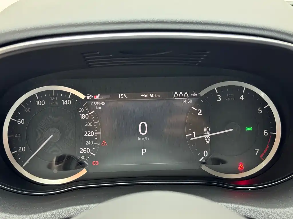 Jaguar E-PACE — миниатюра 8