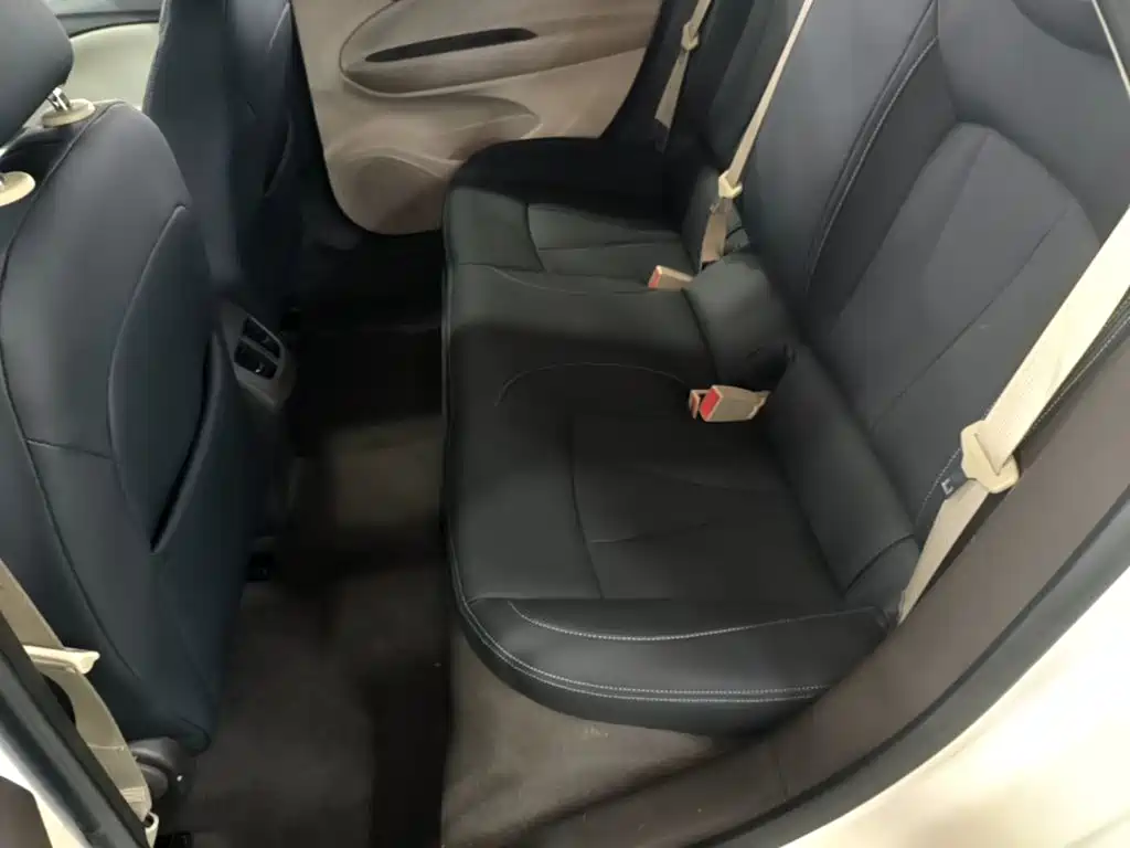 Buick Verano — миниатюра 17
