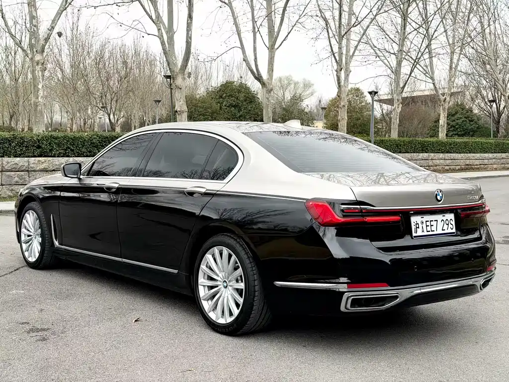 BMW 7 SERIES
