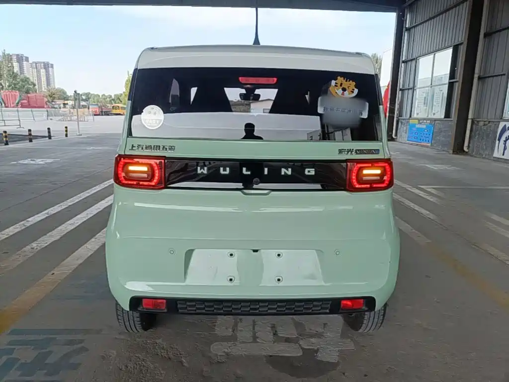 Wuling MINIEV — миниатюра 6
