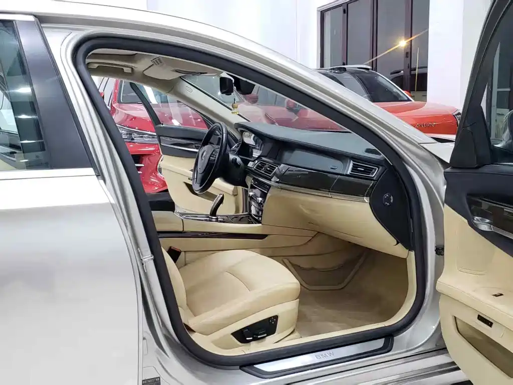 BMW 7 Series 7 2009 740Li Lead