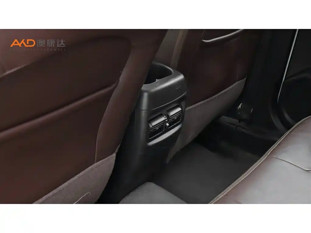 Venucia T70X 2.0L CVT Ruixiang Sports Edition, фото 9