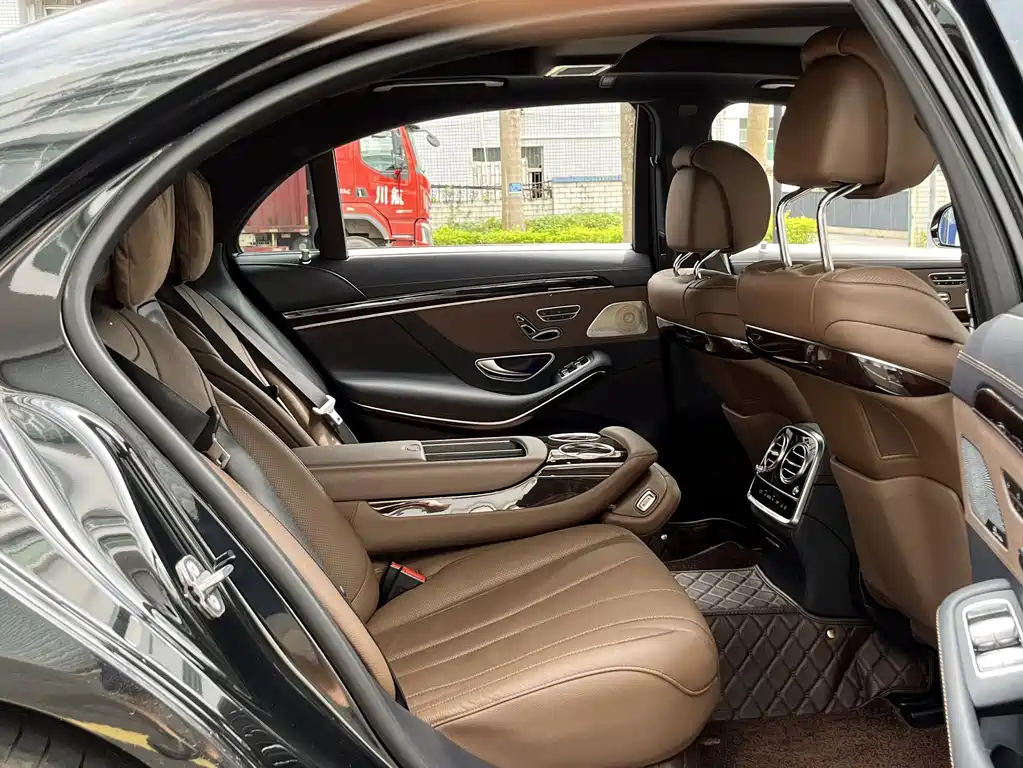 Mercedes-Benz S-Class — миниатюра 13